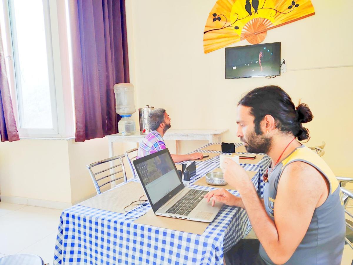 Ubex Home Rishīkesh Esterno foto